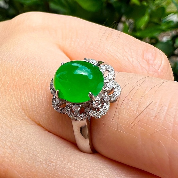 Certified Untreated Imperial Emerald Green Burma Jadeite w/diamonds 18k Ring - Picture 13 of 17